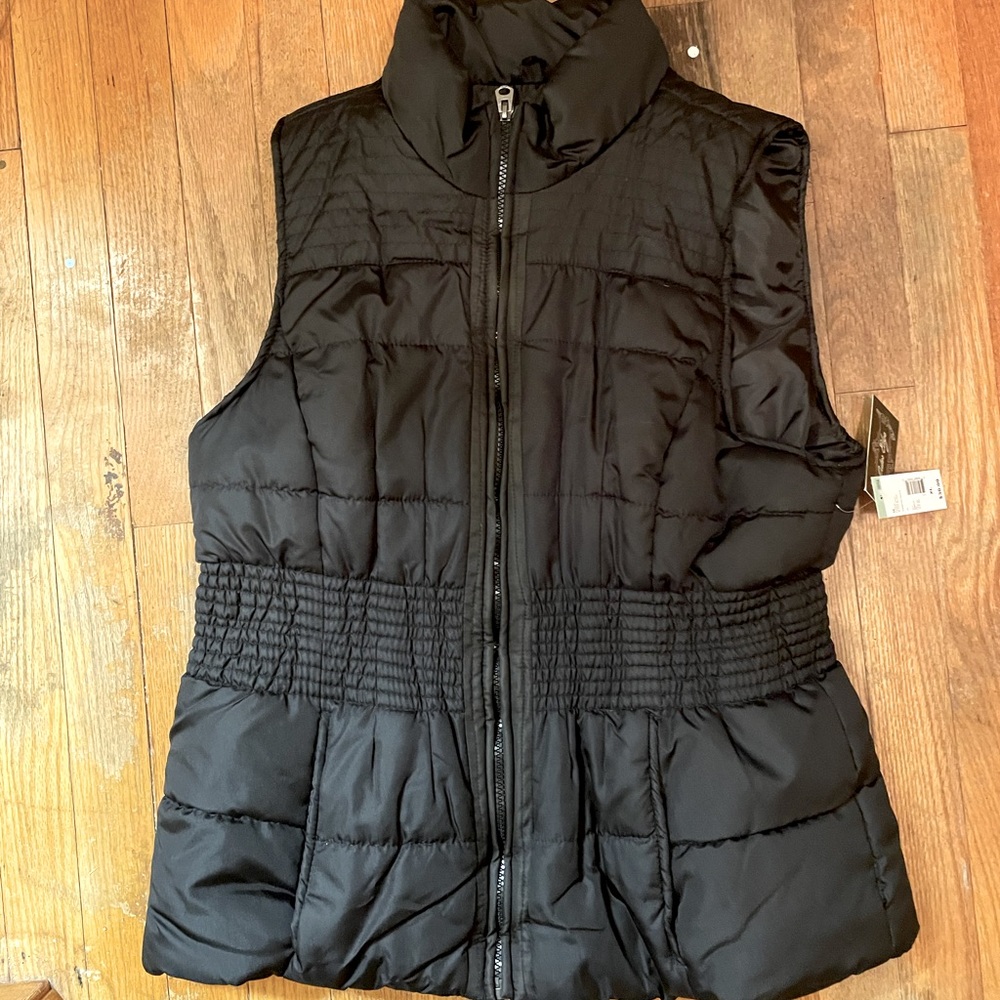 Outer Edge Black Puffy Vest Women’s Size XL NWT